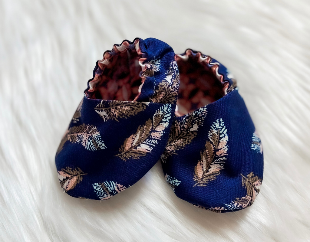 Baby, Navy Blue Feather Crib Shoes & Bow Set