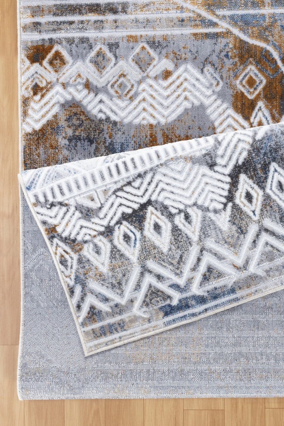 Rug, Legacy, Multi 5 ft. 3 in. x 7 ft. Area Rug